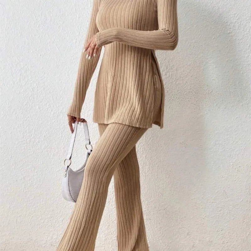 Ensemble Deux Pièces Femme — Chic et Sexy, Manches Longues, Col Rond, Coupe Élégante avec Fente, Style Casual et Mode