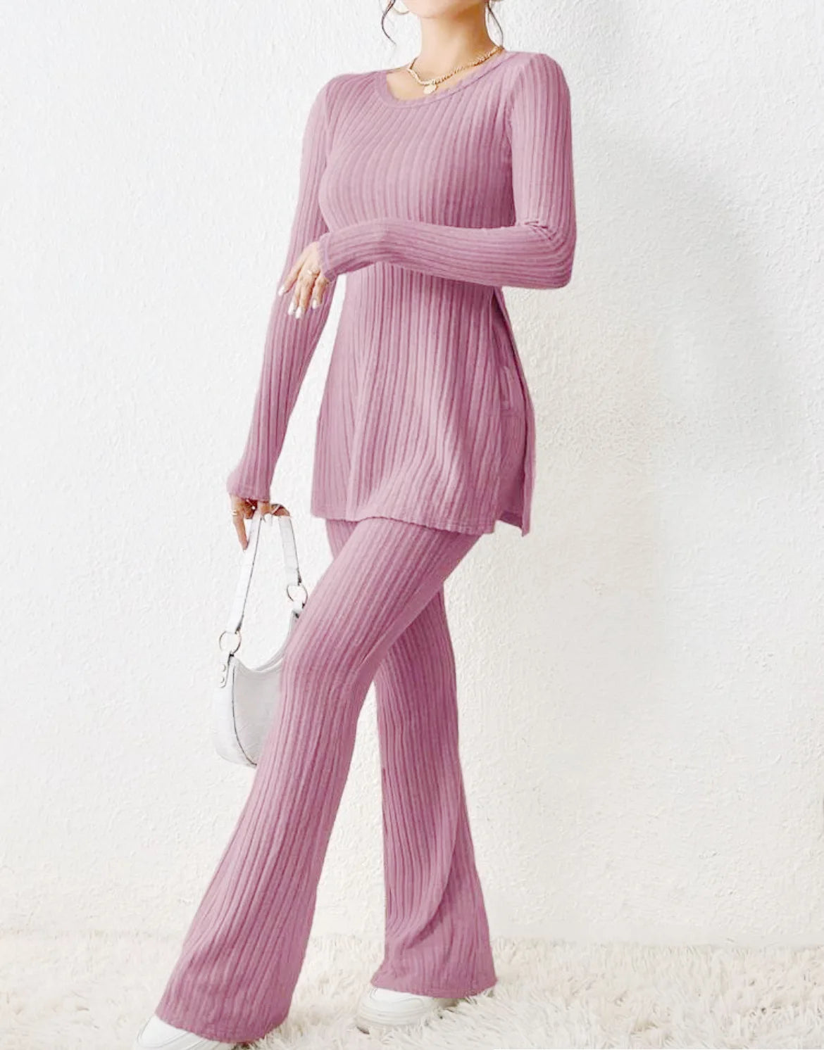 Ensemble Deux Pièces Femme — Chic et Sexy, Manches Longues, Col Rond, Coupe Élégante avec Fente, Style Casual et Mode