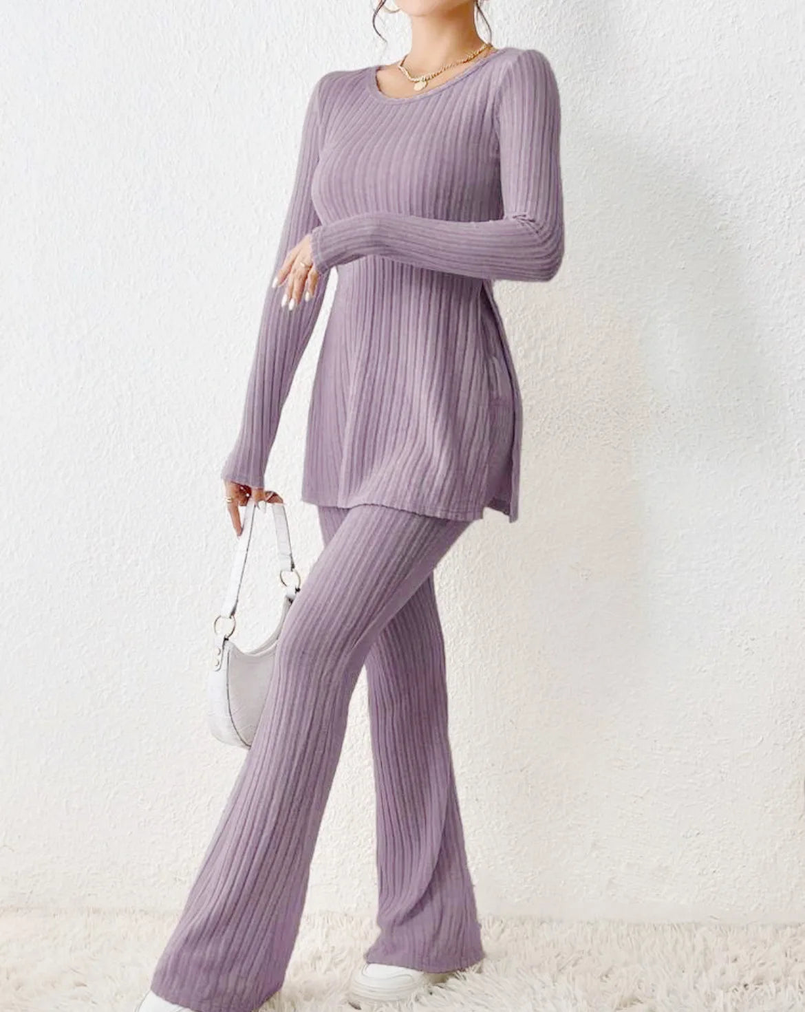 Ensemble Deux Pièces Femme — Chic et Sexy, Manches Longues, Col Rond, Coupe Élégante avec Fente, Style Casual et Mode