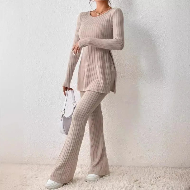 Ensemble Deux Pièces Femme — Chic et Sexy, Manches Longues, Col Rond, Coupe Élégante avec Fente, Style Casual et Mode